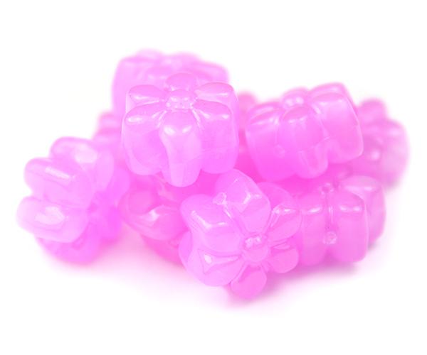 53002 パープル 蓄光 13mm フラワー ポニービーズ (50個)1枚目の画像